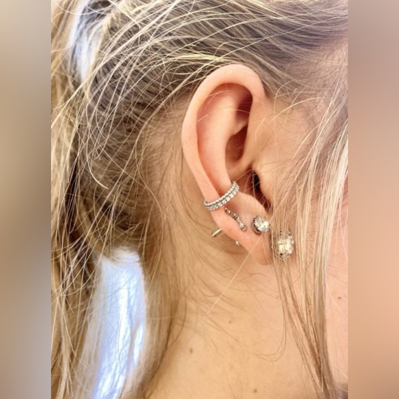 Charmed Aroma EarCuff Collection Candle - Picture 2 of 7